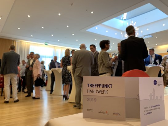 In diesem Jahr fand das 10. Jubiläum des KHW-Sommerempfangs im Sheraton Carlton Hotel Nürnberg statt. In diesem Jahr fand das 10. Jubiläum des KHW-Sommerempfangs im Sheraton Carlton Hotel Nürnberg statt.